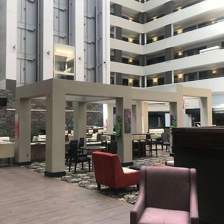 Ramada By Wyndham Southfield Ξενοδοχείο Εξωτερικό φωτογραφία