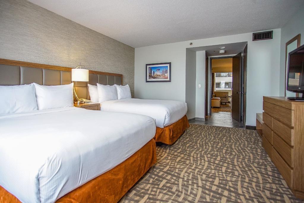 Ramada By Wyndham Southfield Ξενοδοχείο Εξωτερικό φωτογραφία
