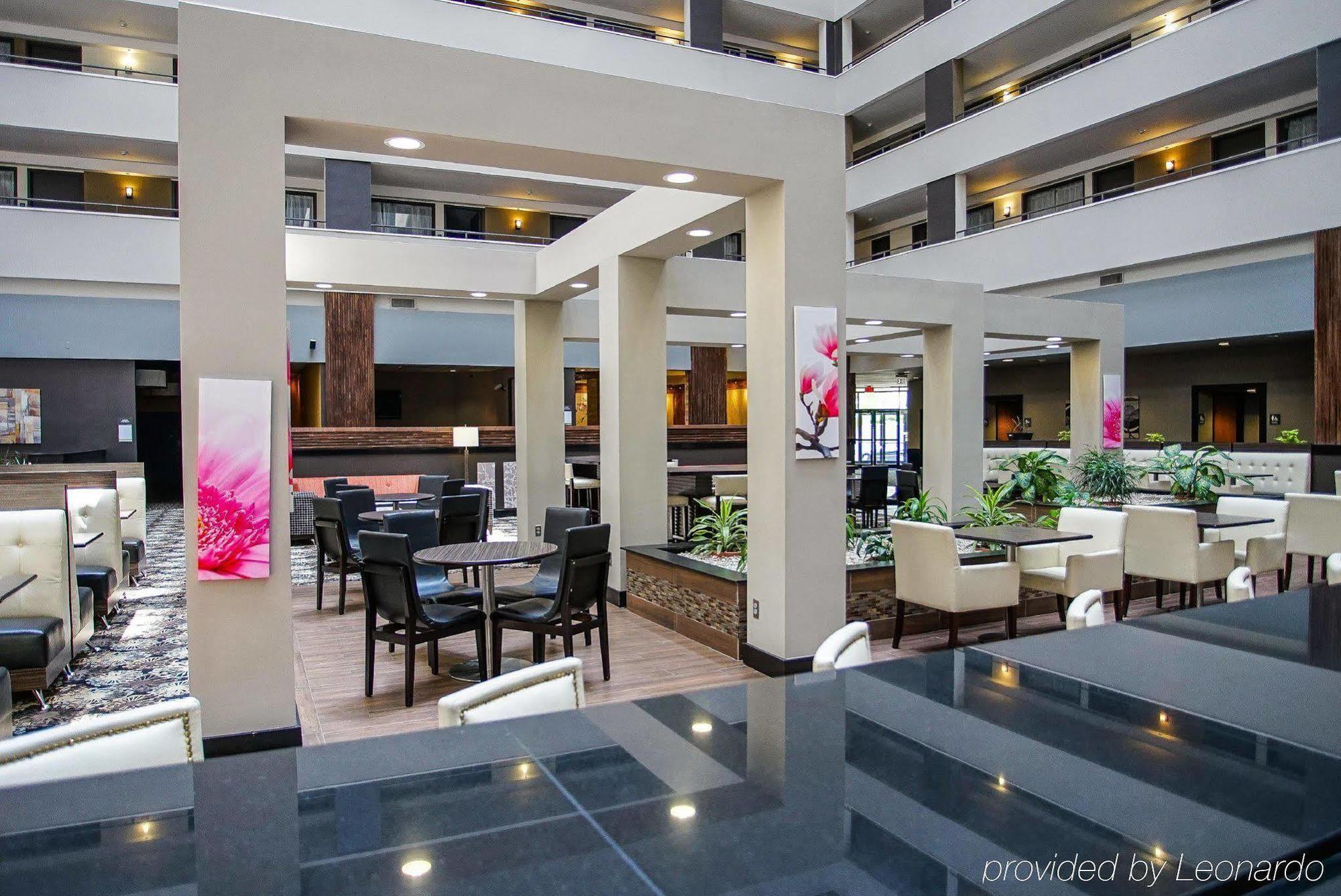 Ramada By Wyndham Southfield Ξενοδοχείο Εξωτερικό φωτογραφία