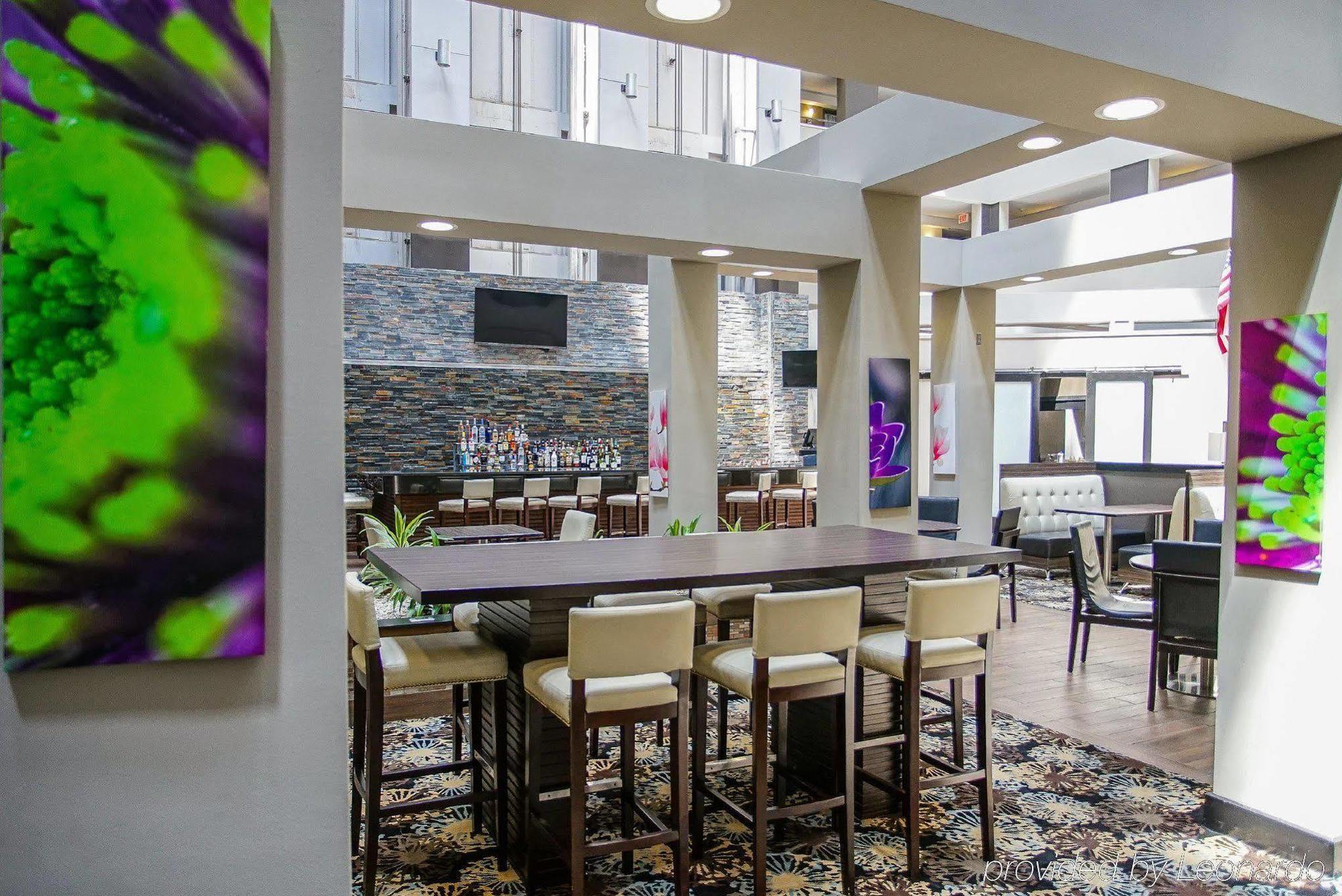 Ramada By Wyndham Southfield Ξενοδοχείο Εξωτερικό φωτογραφία