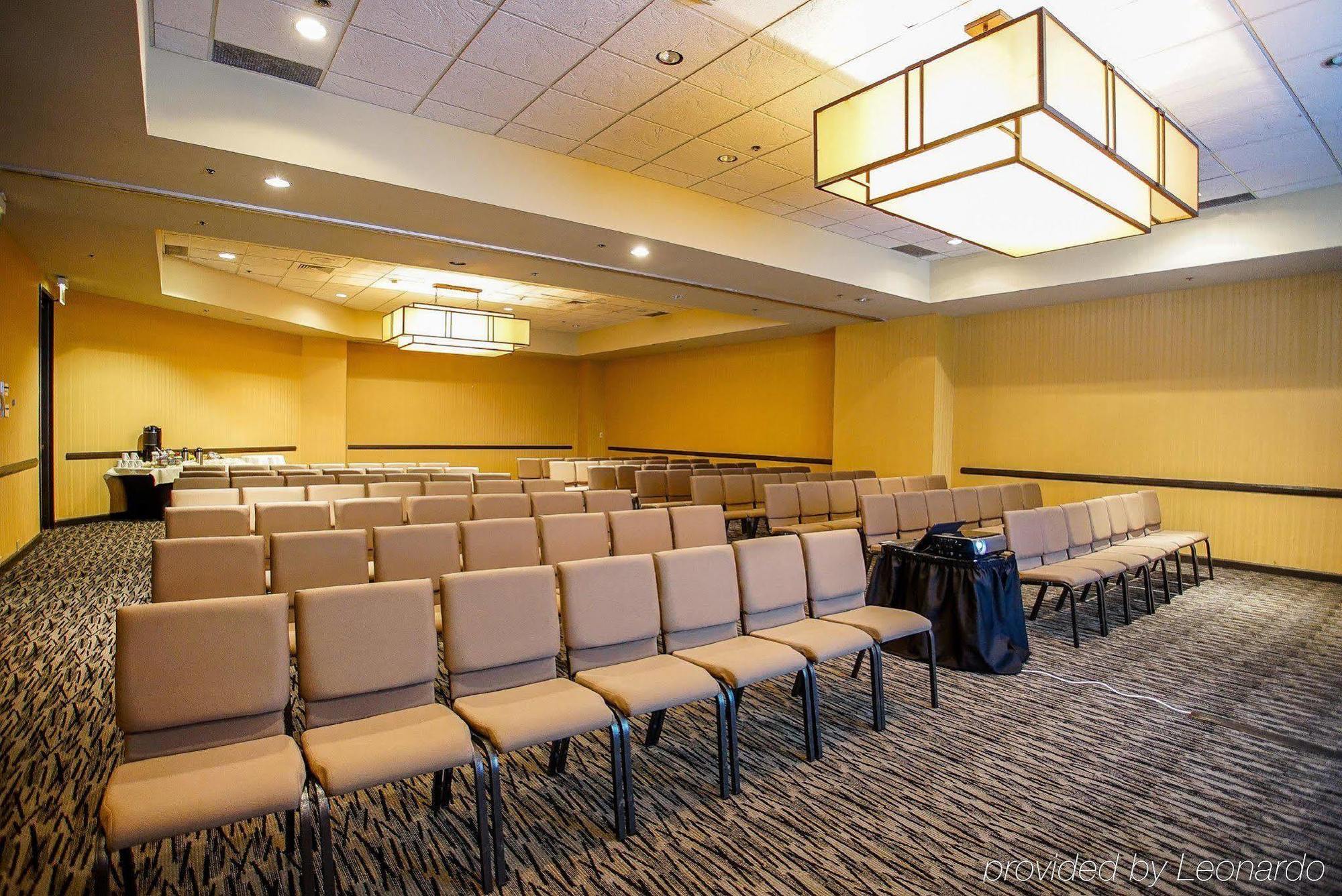 Ramada By Wyndham Southfield Ξενοδοχείο Εξωτερικό φωτογραφία