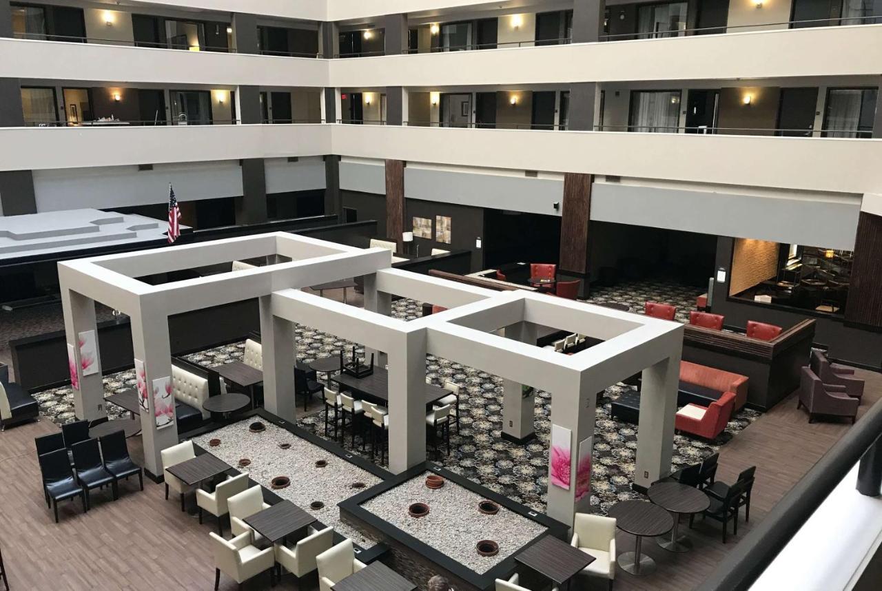 Ramada By Wyndham Southfield Ξενοδοχείο Εξωτερικό φωτογραφία